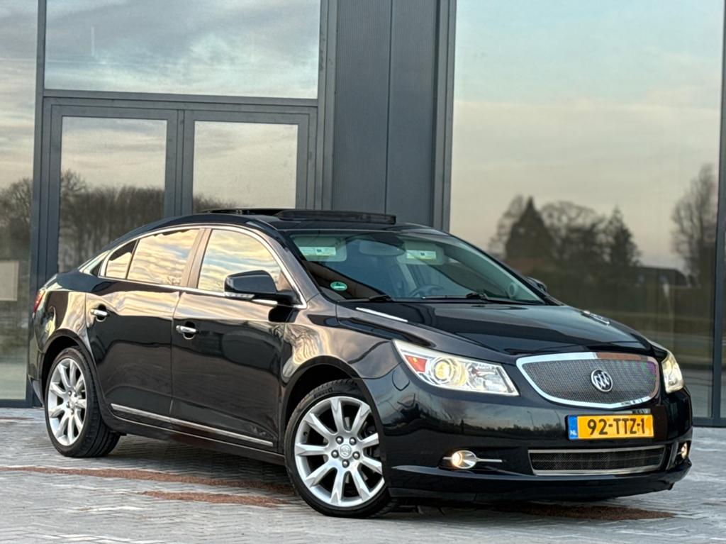 Buick Lacrosse 3.6i V6 300PK Xenon/Pano/Keyless/HUD/Navi/H&K, Automaat, 450 kg, 450 kg, Zwart