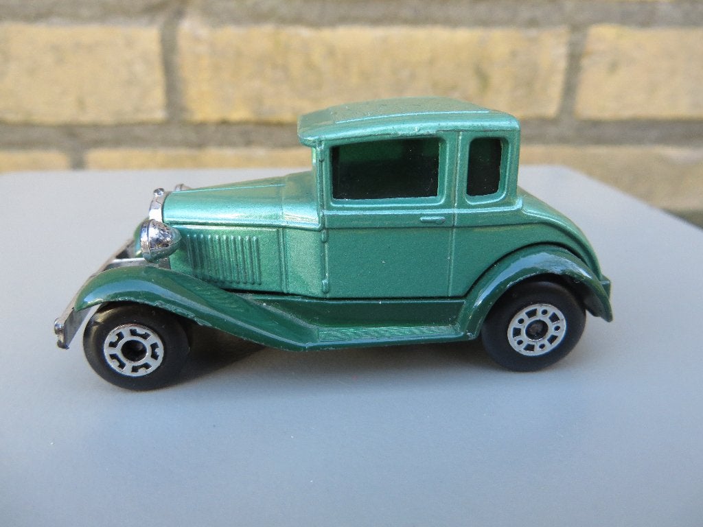 Matchbox Model A Ford donkergroen - lichtgroen, Ophalen of Verzenden, Zo goed als nieuw, Auto