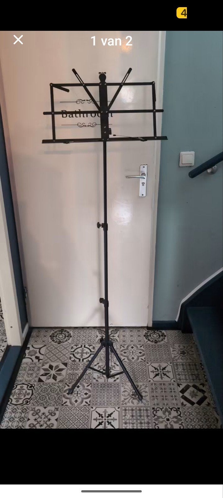 Muziekstandaard - Stevig en Verstelbaar, Muziek en Instrumenten, Standaards, Ophalen of Verzenden, Gebruikt, Muziekstandaard, Overige instrumenten