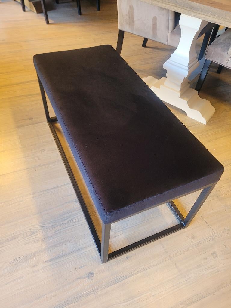 *OPRUIMING* Eetkamerbank Timmy 110 cm Zwart €229 NU €195 (4), Zwart, Nieuw, Ophalen of Verzenden, Eetkamerbank hocker glad gestoffeerd velvet zwart