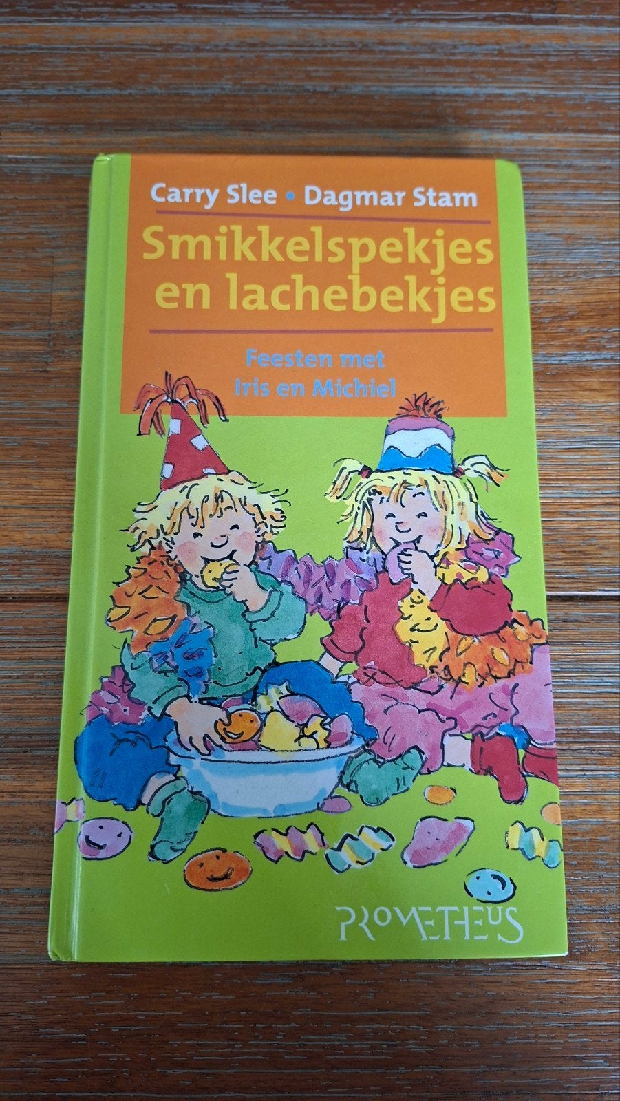 Smikkelsprekjes en lachebekjes - Carry Slee, Boeken, Ophalen of Verzenden, Zo goed als nieuw, Carry Slee, Dagmar Stam, 3 tot 4 jaar