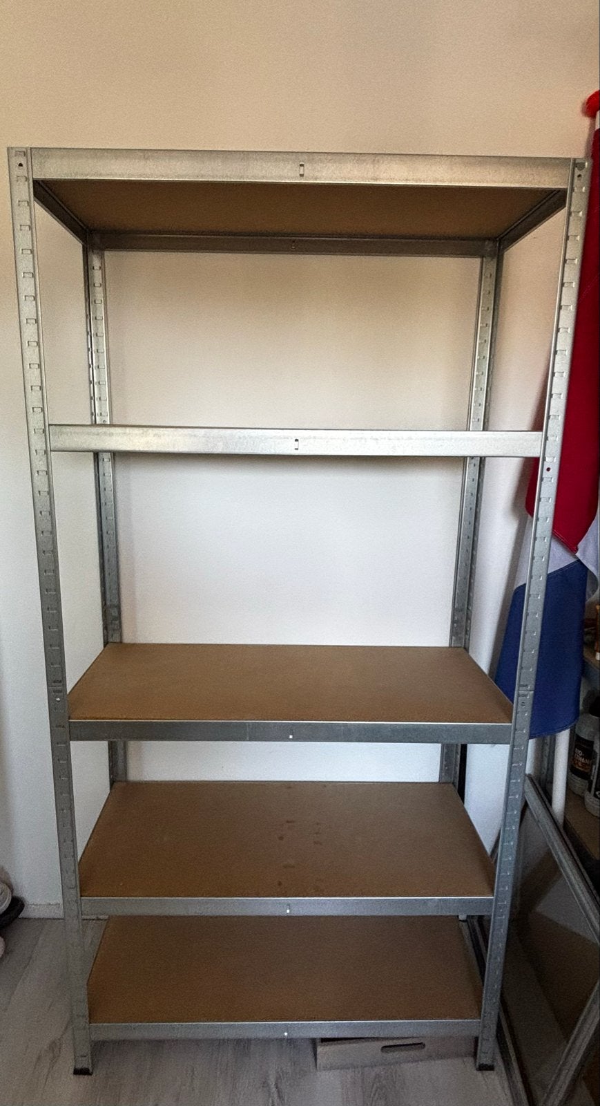 2 Stevige metalen stellingkasten met 5 houten planken, Ophalen, Gebruikt