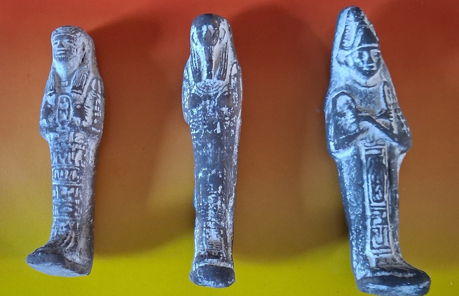 USHBATI . Tombe figuurtjes.  Ca 13 cm.  3 stuks., Ophalen, Steen/keramiek, 13 cm, Afrika