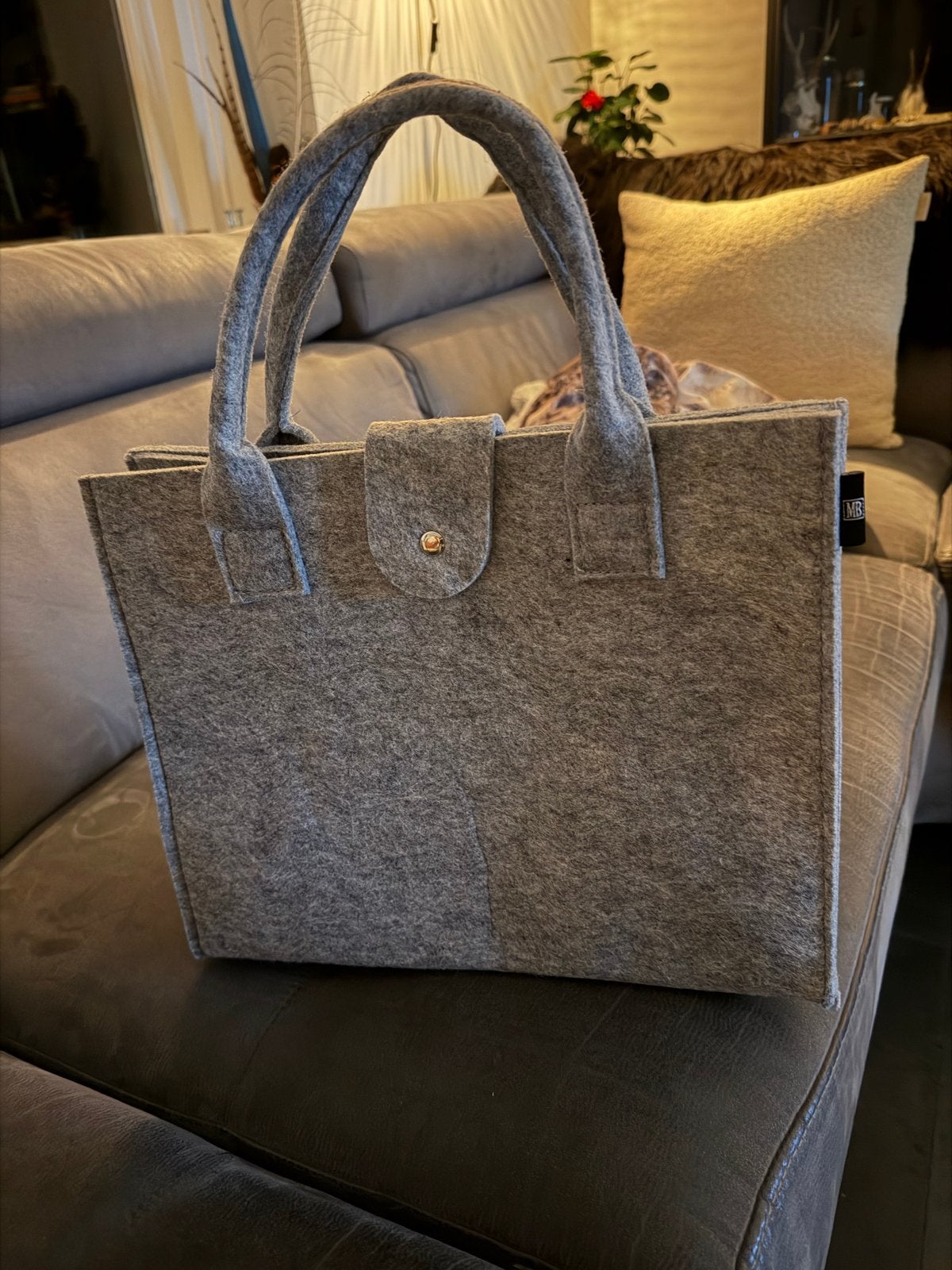 Grijze vilten shopper / handtas, Sieraden, Tassen en Uiterlijk, Ophalen of Verzenden, Nieuw, Grijs, Shopper