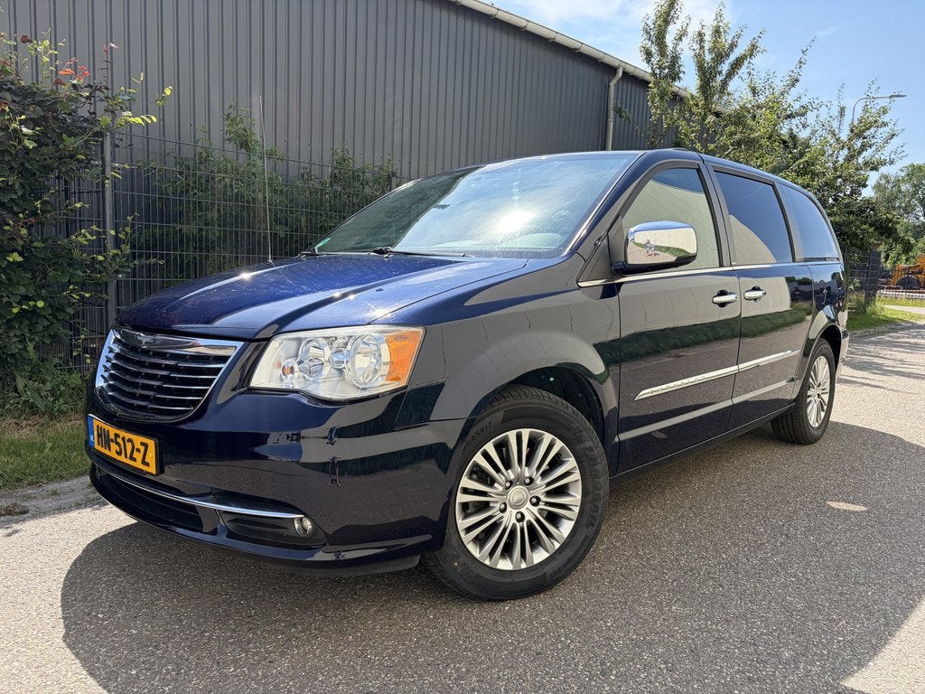 Chrysler Town & Country 3.6 V6 / AUTOMAAT / STOW N GO / 7 PE, Auto's, Chrysler, Euro 5, Gebruikt, Overige modellen, 7 stoelen