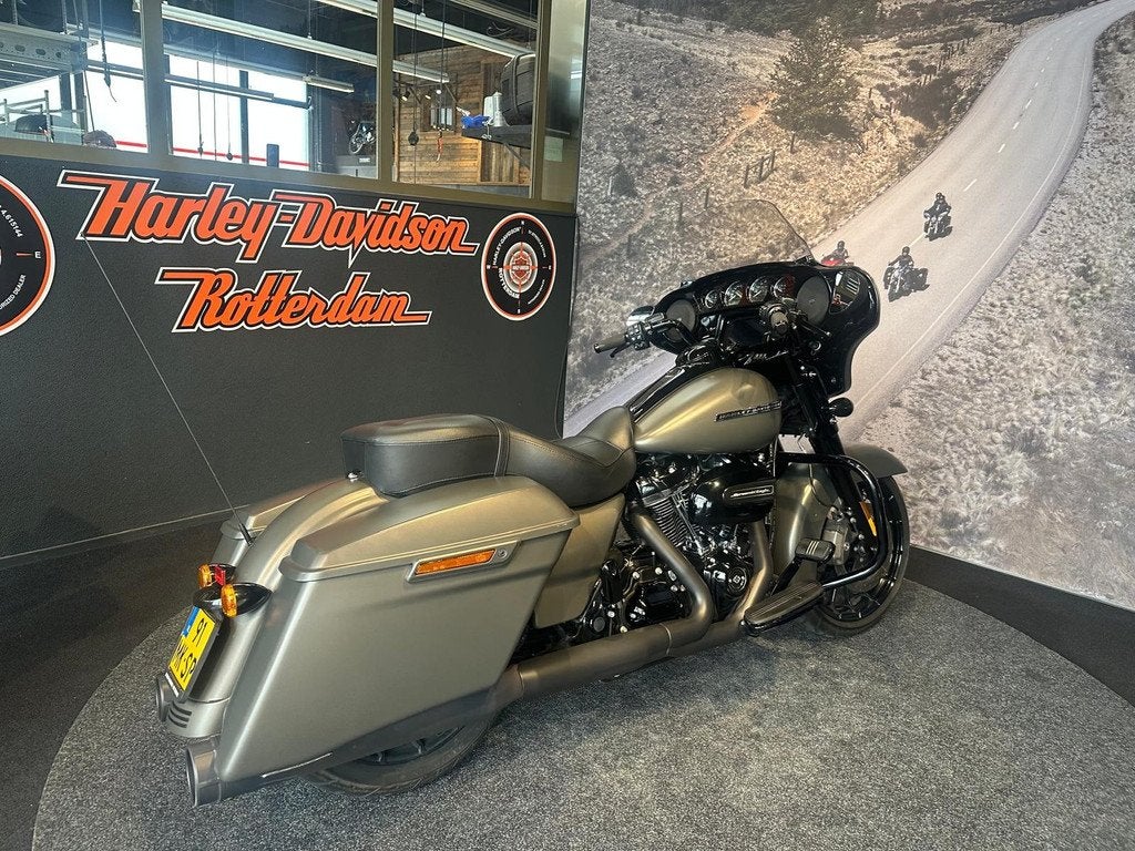 Harley-Davidson FLHXS Street Glide Spec. Sol.C (bj 2019), Laan van Vredenoord 33
2289 DA  RIJSWIJK, NL, Bedrijf, Toermotor, Sales@harleydavidsonrotterdam.nl