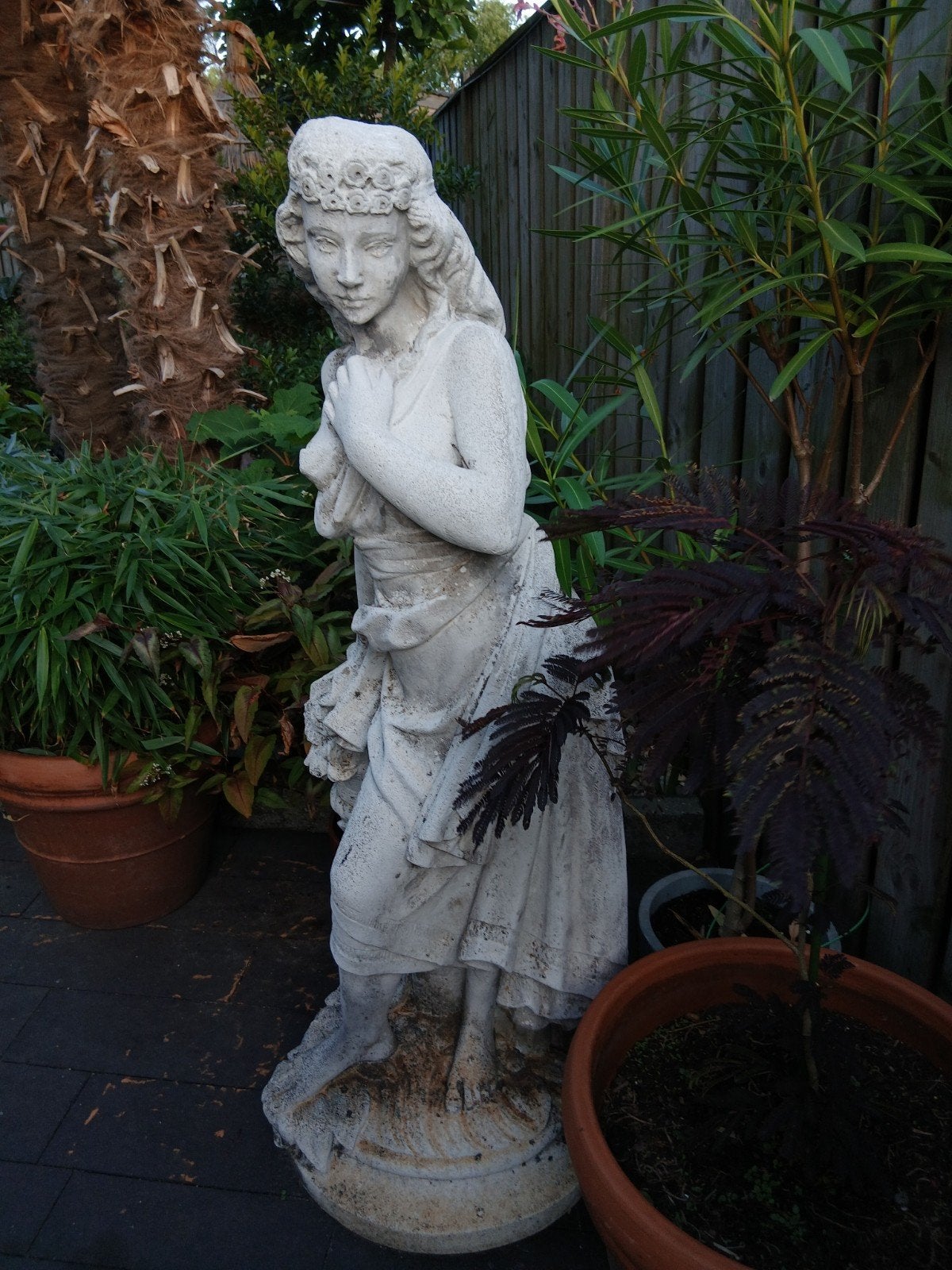 Prachtig klassiek tuinbeeld van een vrouw, Tuin en Terras, Ophalen, Gebruikt, Steen, Mensenbeeld