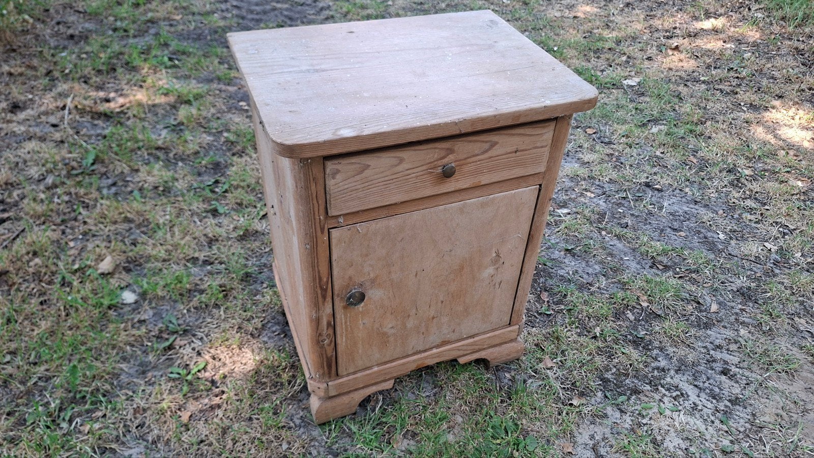 Vintage houten nachtkastje met lade en deurtje, Ophalen