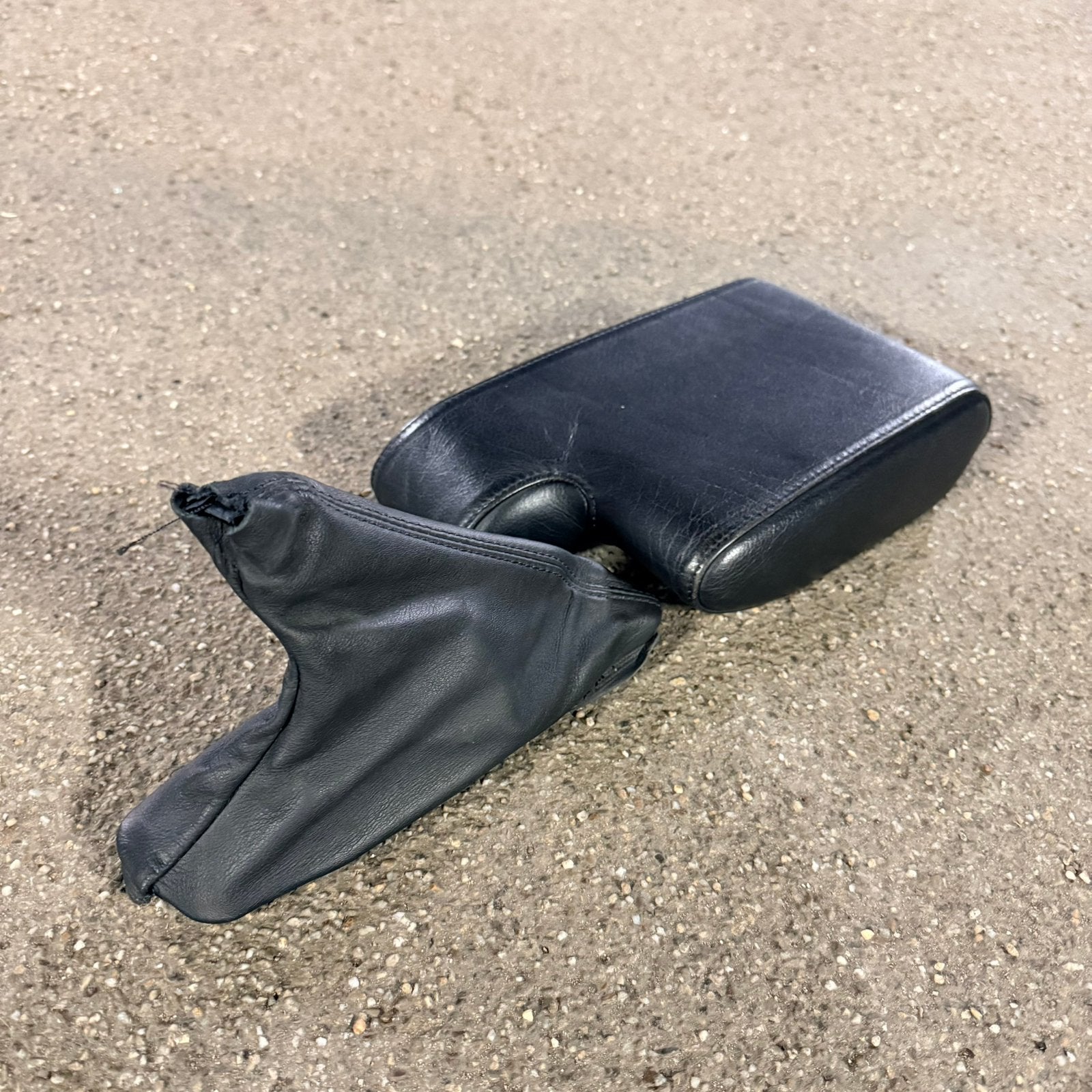 Bmw E36 Armsteunhoes & Handremhoes. Origineel Leer, Ophalen of Verzenden, Gebruikt