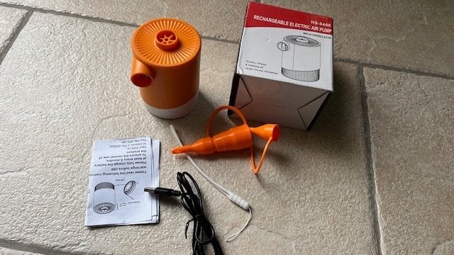 Defect oplaadbare elektrische pomp, nieuw maar laadt niet, Caravans en Kamperen, Ophalen of Verzenden, Nieuw