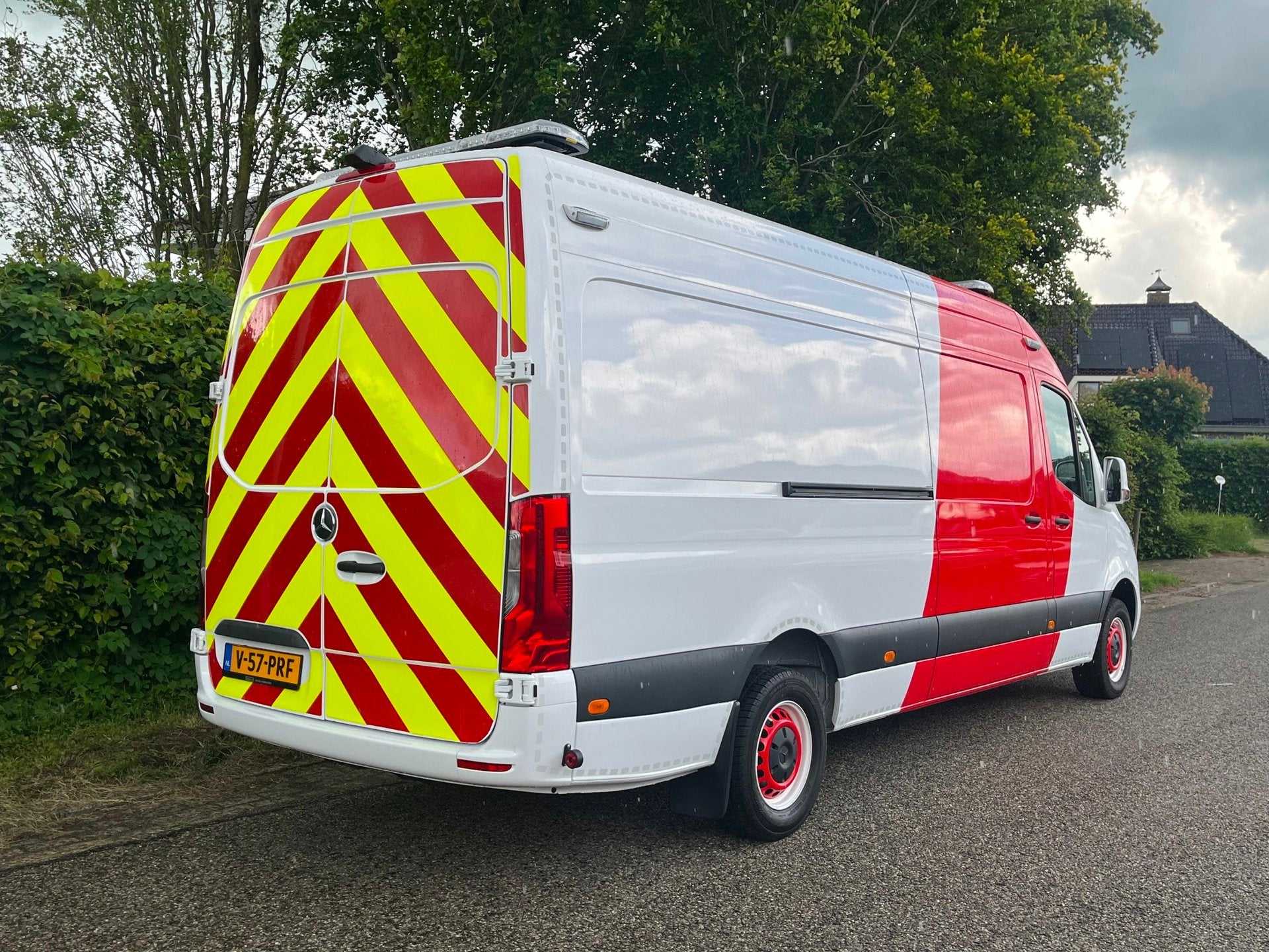 Mercedes-Benz Sprinter 317 L3H2 Automaat | MBux | NIEUW! sle, Auto's, Automaat, Gebruikt, 4 cilinders, 2000 kg