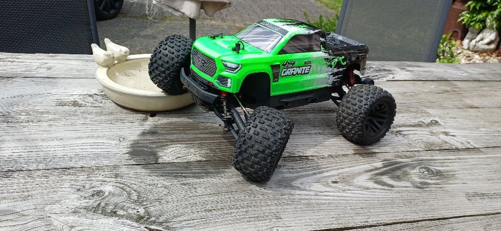 Arma Granit rc auto (verkocht ), Auto offroad, Zo goed als nieuw, Schaal 1:10, RTR (Ready to Run)