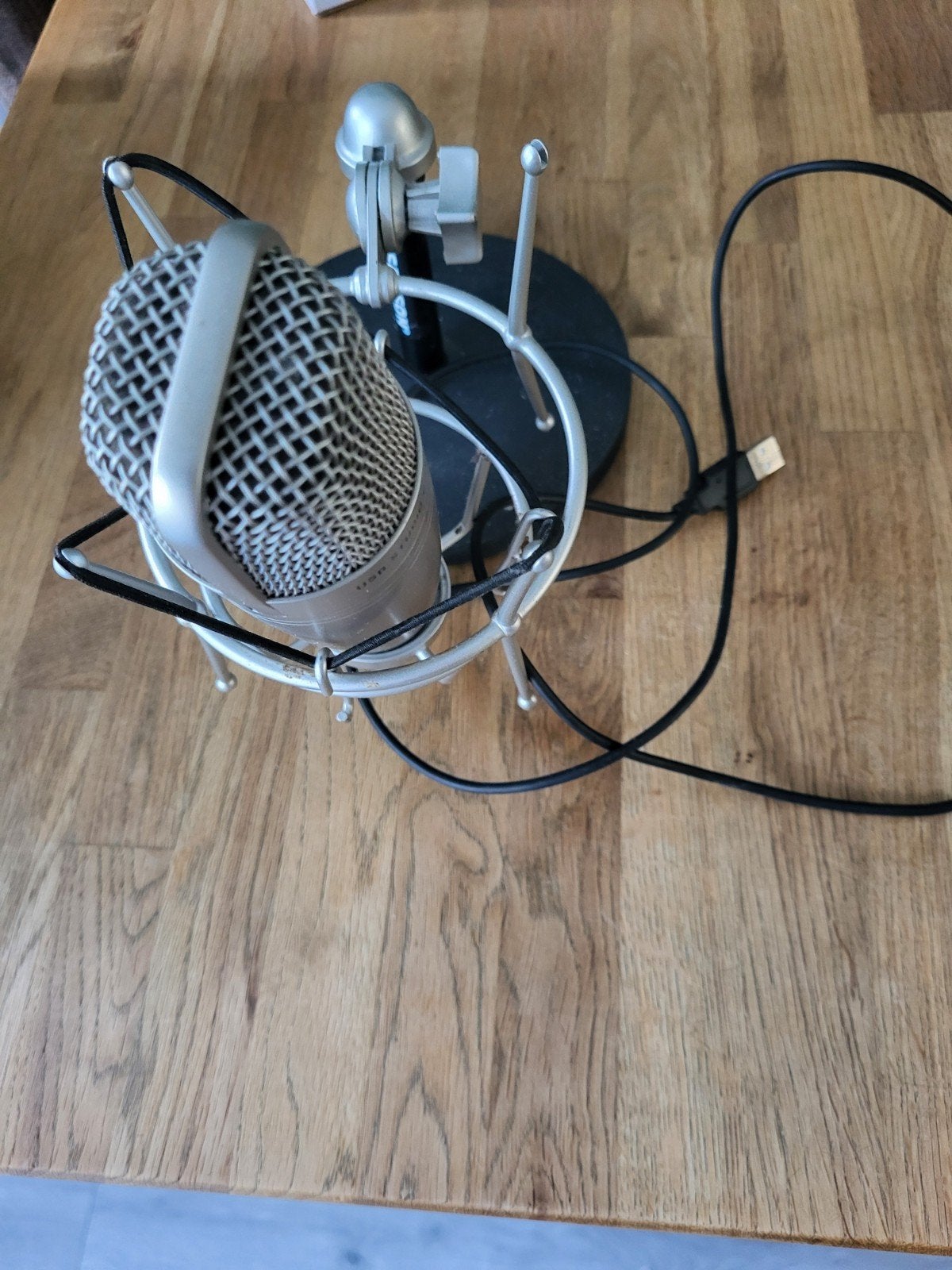 TE KOOP STUDIOMICROFOON COMPUTER, Ophalen of Verzenden