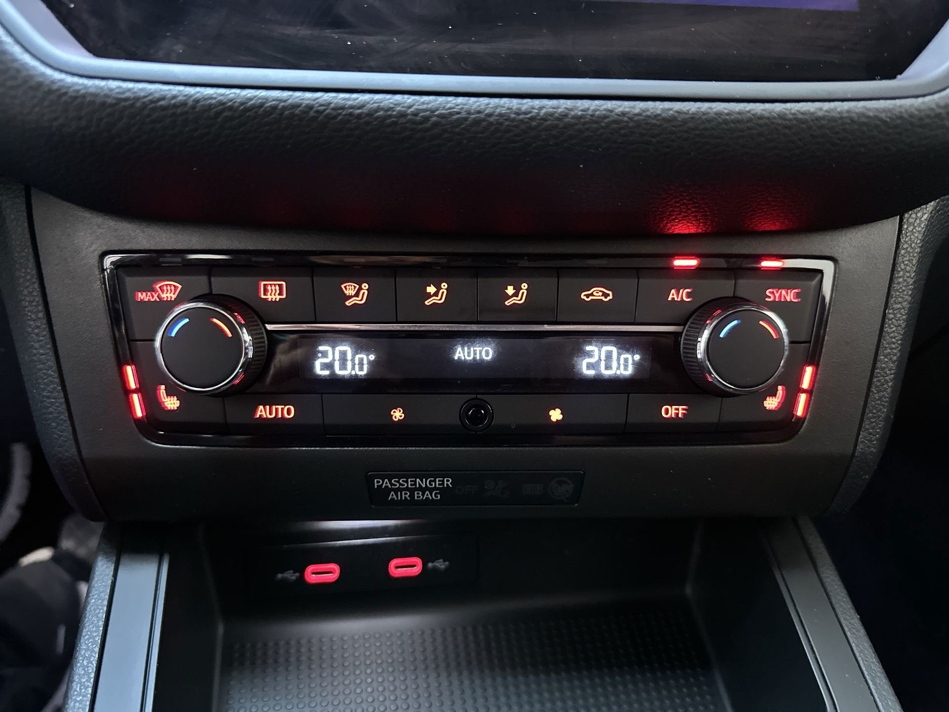 Foto 13 van Seat Ibiza 1.0 TSI 110pk FR Business Intense Plus Stoelverwa