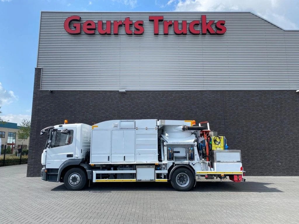 Mercedes-Benz Atego 1324 4X2 RHD + RSP ESE 13/H SAUGBAGGER/S, Achterwielaandrijving, Parkeercamera, Euro 6, Wit