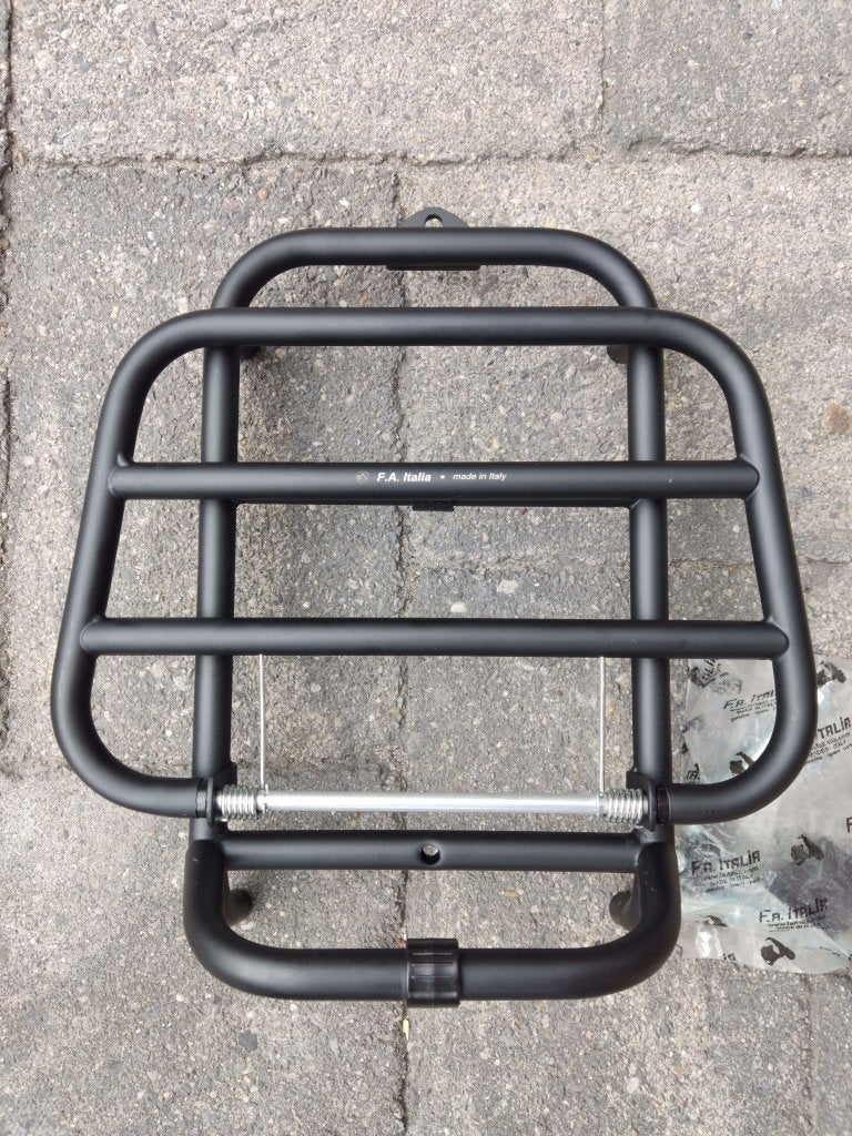 Voordrager Vespa GTS/GTS Super HPE/GTV 125/300 ('19-) zwart, Fietsen en Brommers, Info@jynkx.com, Nieuw, Ophalen of Verzenden