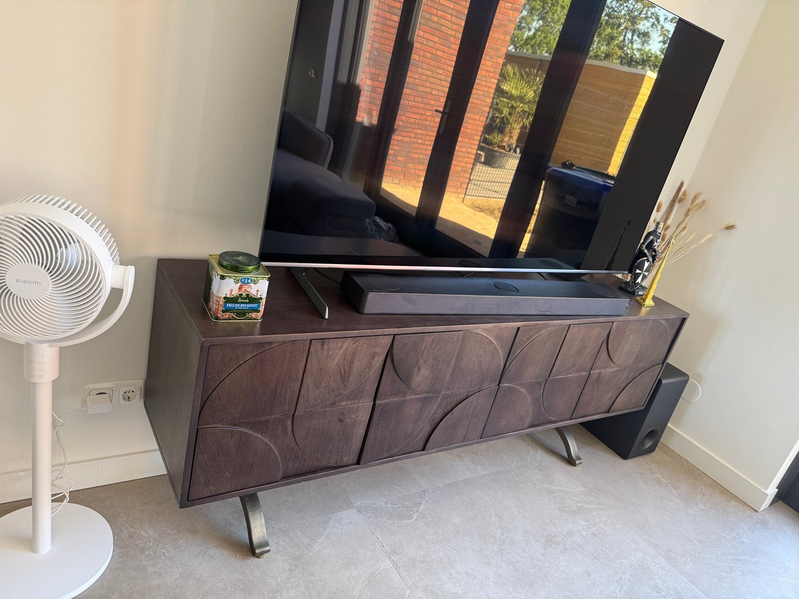 Tv meubel, Ophalen, Overige materialen, 150 tot 200 cm, Zo goed als nieuw
