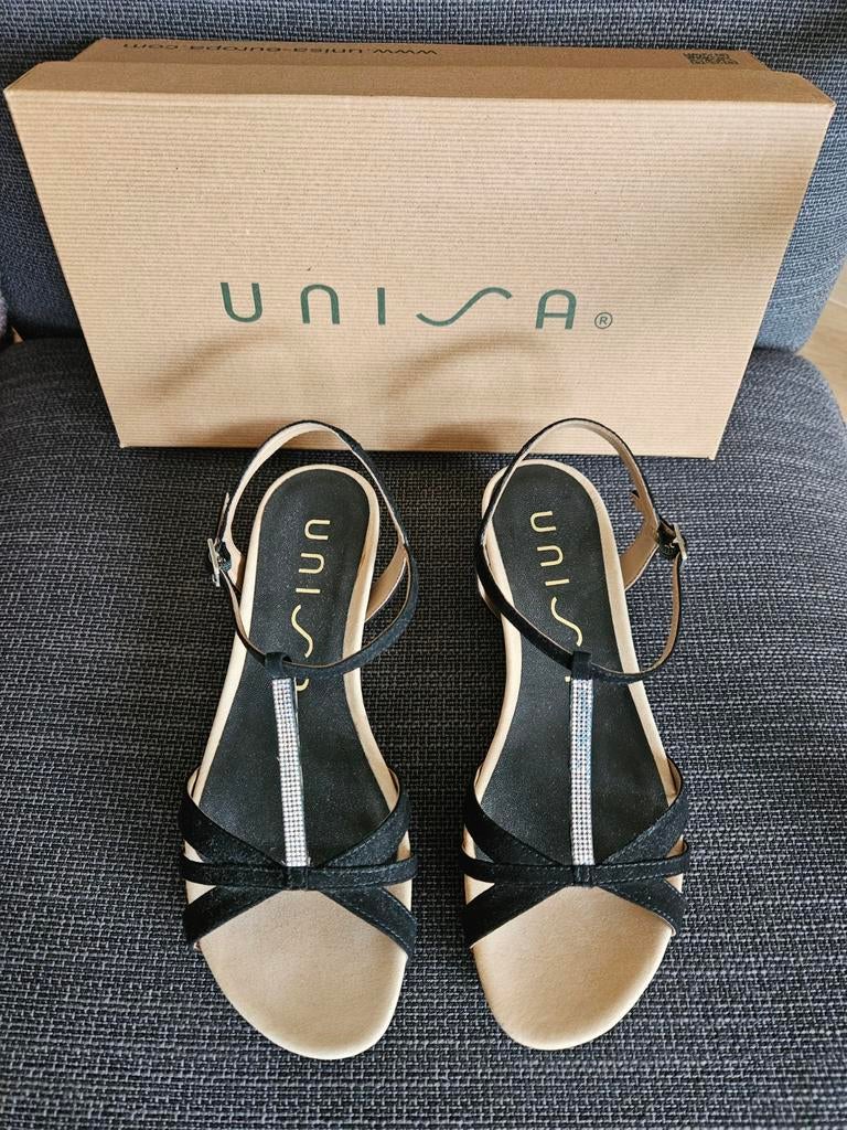 NIEUW UNISA zwart suède sandaaltjes met steentjes maat 37, Zwart, Nieuw, Unisa, Sandalen of Muiltjes