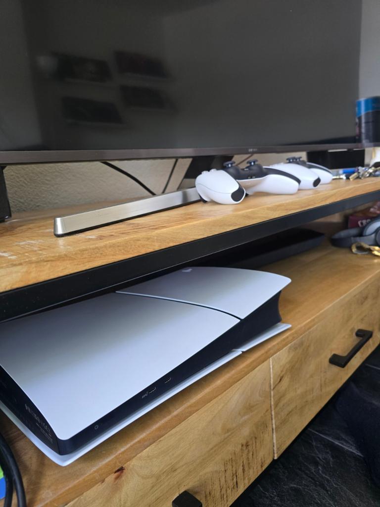 PS5 Slim Digital Setup, 2 Controllers + 32" Gaming QHD, Spelcomputers en Games, Spelcomputers | Sony PlayStation 5, Zo goed als nieuw