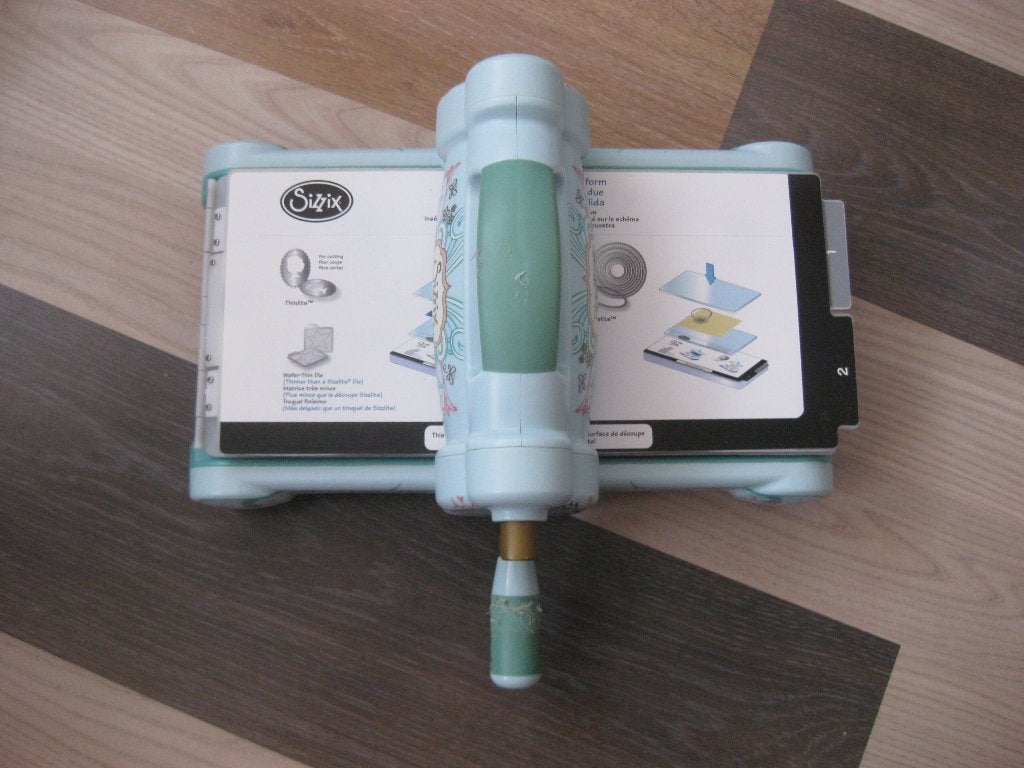 Sizzix Big Shot Snij- en Embossingmachine, Ophalen of Verzenden, Gebruikt, Overige thema's, Pons of Mal