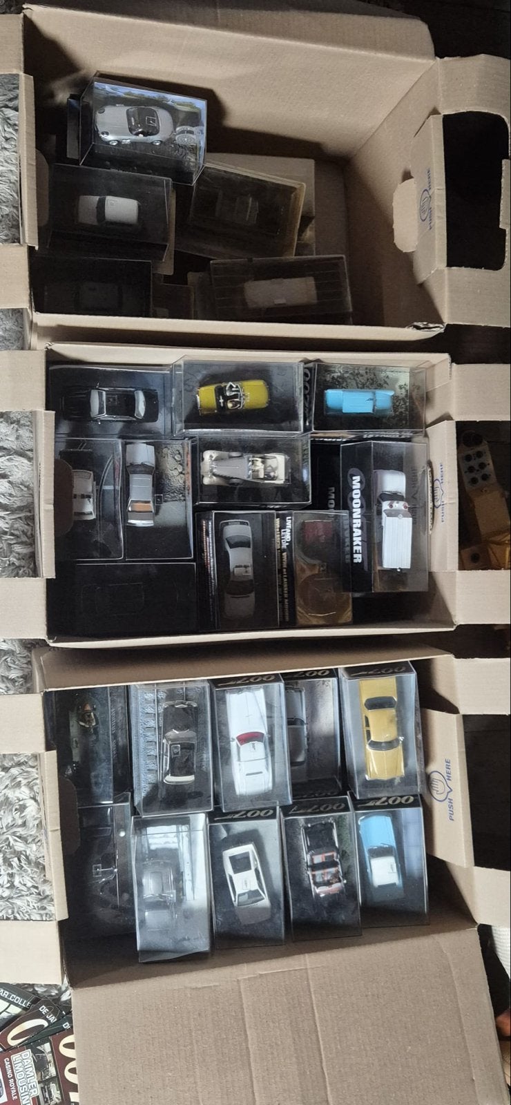 James Bond Auto Collectie - Diverse Modellen, Overige merken, Auto, 1:32 tot 1:50, Ophalen of Verzenden