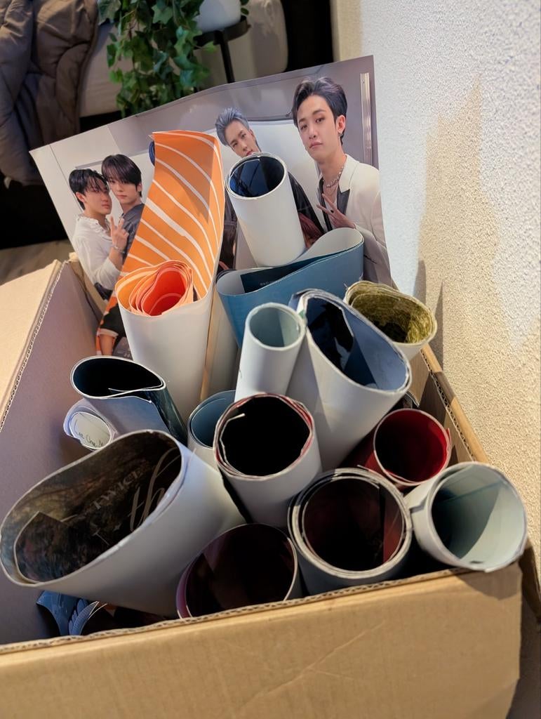 Kpop Poster mystery box, Ophalen, Zo goed als nieuw, A1 t/m A3, Muziek