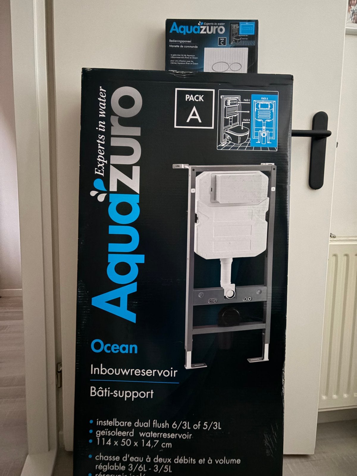 AquaZuro Inbouwreservoir zwevend toilet met drukknop, Ophalen, Nieuw, Toilet