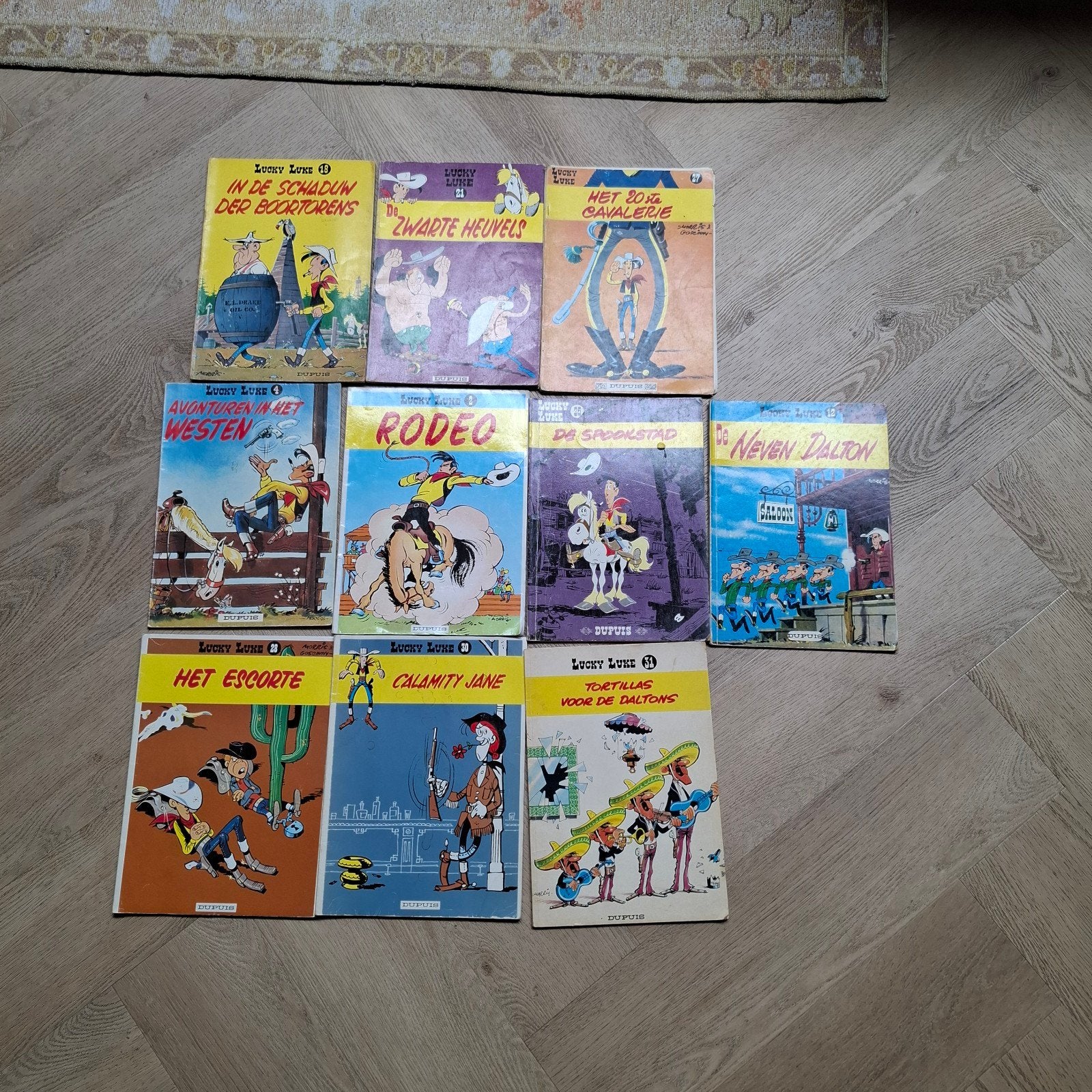 diverse lucky lukes, Gelezen, Ophalen of Verzenden, Morris & Goscinny, Meerdere stripboeken