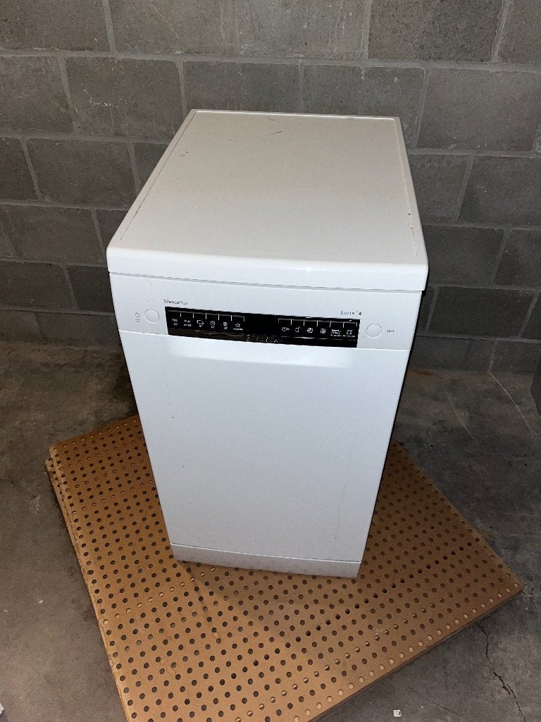 Bosch Series 4 vaatwasser, Witgoed en Apparatuur, Vaatwasmachines, Zo goed als nieuw, Tussenbouw, Minder dan 85 cm, Minder dan 45 cm