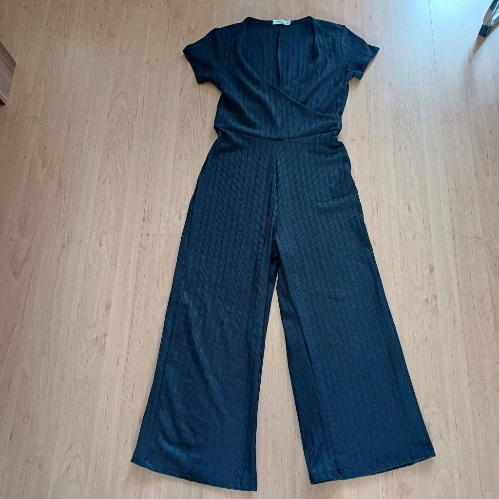Zwarte jumpsuit van Stradivarius maat L, Kleding | Dames, Jumpsuits, Zwart, Maat 42/44 (L), Ophalen of Verzenden, Zo goed als nieuw