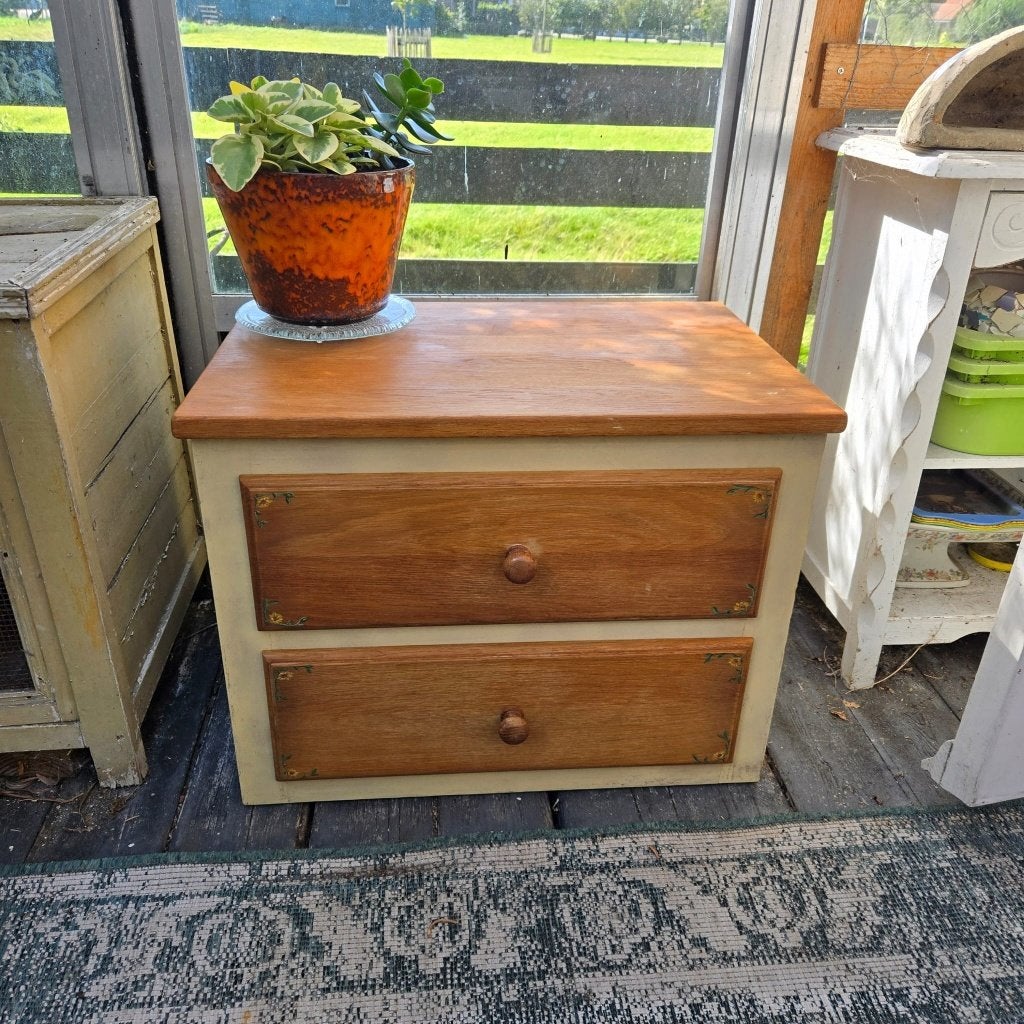 Brocante Ladekastje Geel met Bloemen, Ophalen