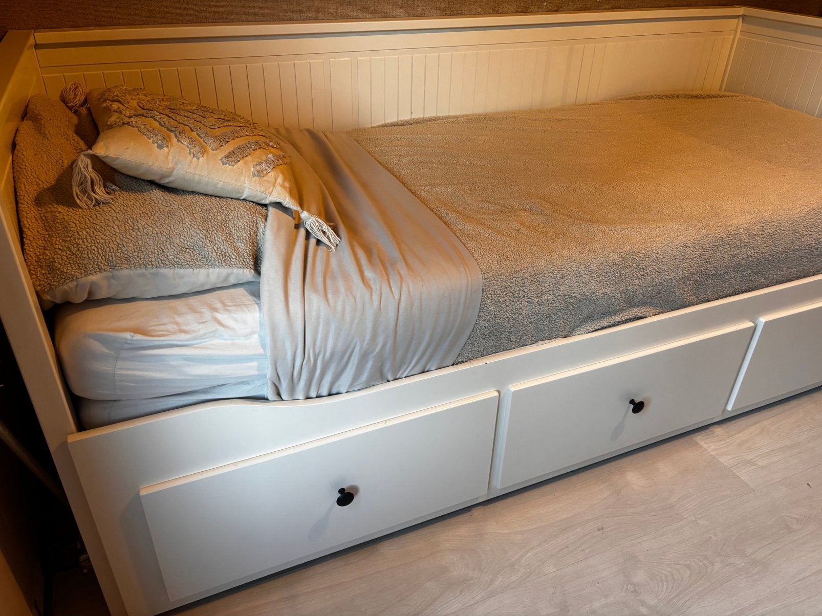 Bed Hemnes Ikea uitschuifbaar tot 160 breed, Ophalen, Gebruikt, Wit, Tweepersoons