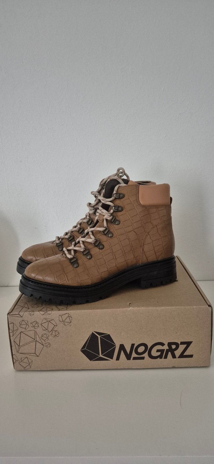 Nogrz leren enkelboots, nieuw in doos, maat 4, Nogrz, Bruin, Lage of Enkellaarzen, Nieuw