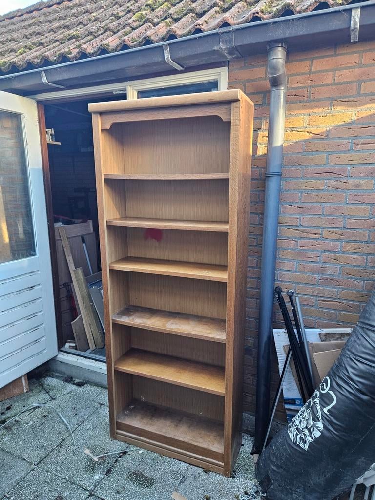 Stevige houten boekenkast met 6 planken, Huis en Inrichting, Kasten | Boekenkasten, Ophalen, Met plank(en), Gebruikt, Eikenhout