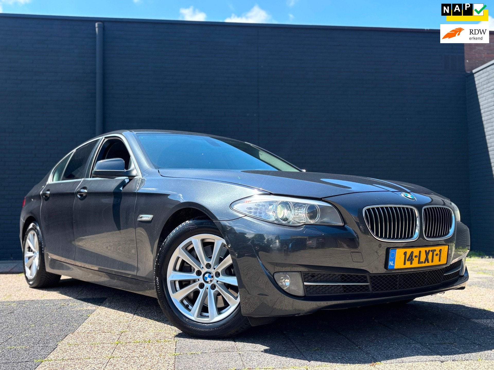 BMW 5-serie 528i | 3.0 6-Cilinder | High Executive | Bruin L, Euro 5, Achterwielaandrijving, Gebruikt, 2000 kg