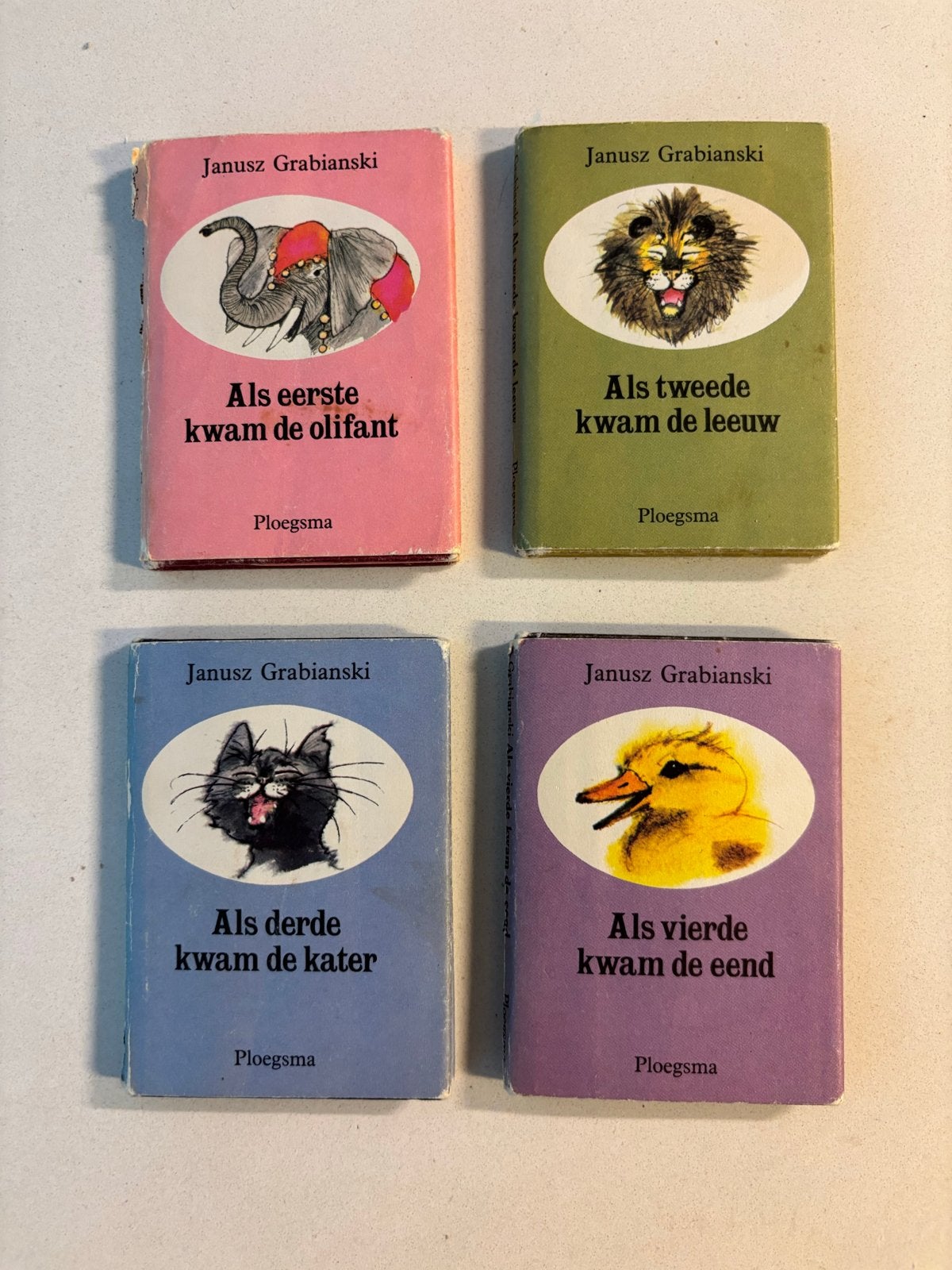 Janusz Grabianski - Als eerste kwam de olifant (4 boeken), Ophalen of Verzenden, Gelezen, 2 tot 3 jaar