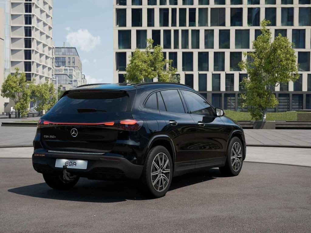 Mercedes-Benz EQA 250+ Business Solution AMG 71 kWh + trekha, Auto's, Mercedes-Benz, Zwart, 445 min, 510 km, Nieuw