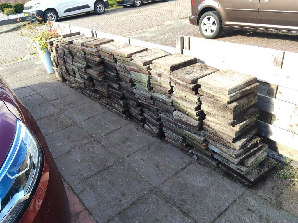 Gratis -  Partij gebruikte 30x30 tegels, grijs en rood, Ophalen, Gebruikt, Keramiek