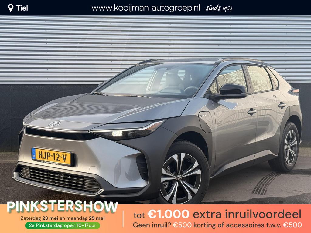 Toyota bZ4X Active 71 kWh Speciale PRIJS ! Nieuw 3km 27 maar, Stof, Gebruikt, 71 kWh, Origineel Nederlands