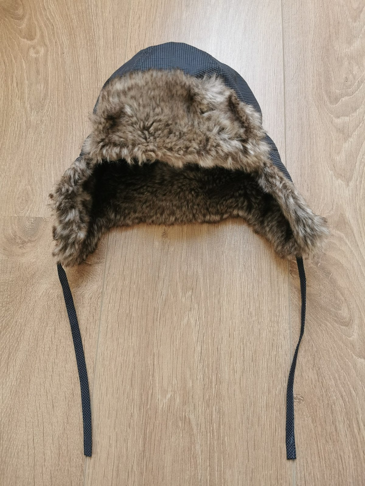 H&M muts met fake fur bont maat 92, Ophalen of Verzenden, Zo goed als nieuw, 104 of kleiner, Jongen