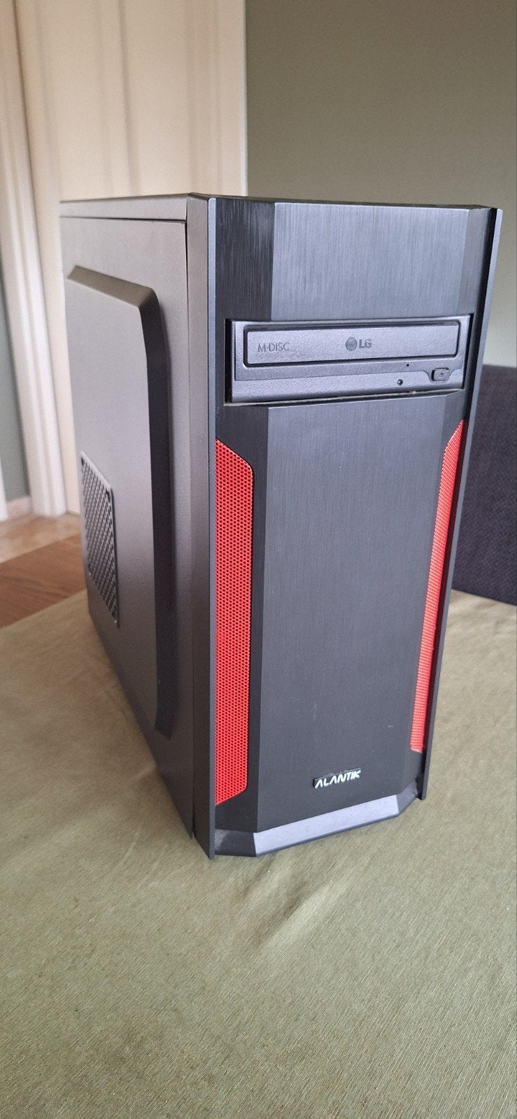 PC - met grafische kaart, Gebruikt, HDD, 2 tot 3 Ghz, 160GB