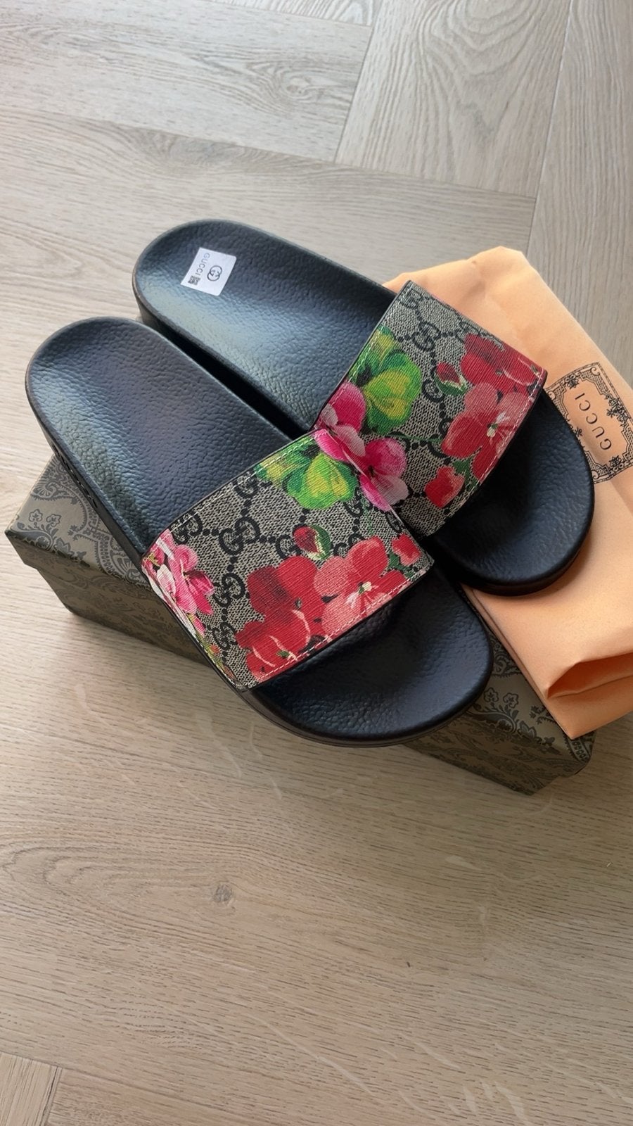 Gucci 43, Kleding | Heren, Ophalen of Verzenden, Zo goed als nieuw, Zwart