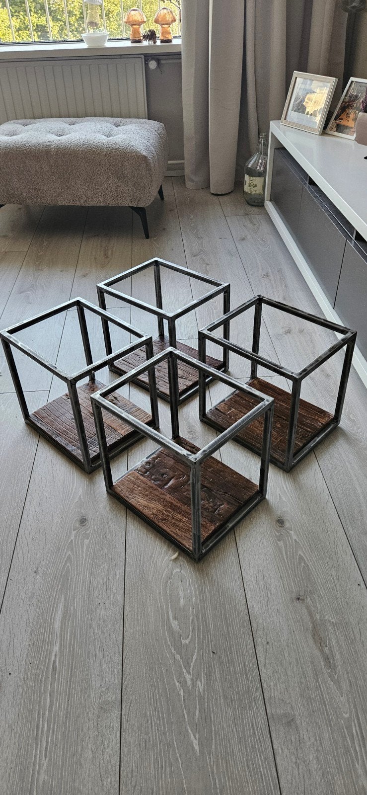 Set van 4 industriële wandplanken /kubussen, Ophalen, Gebruikt