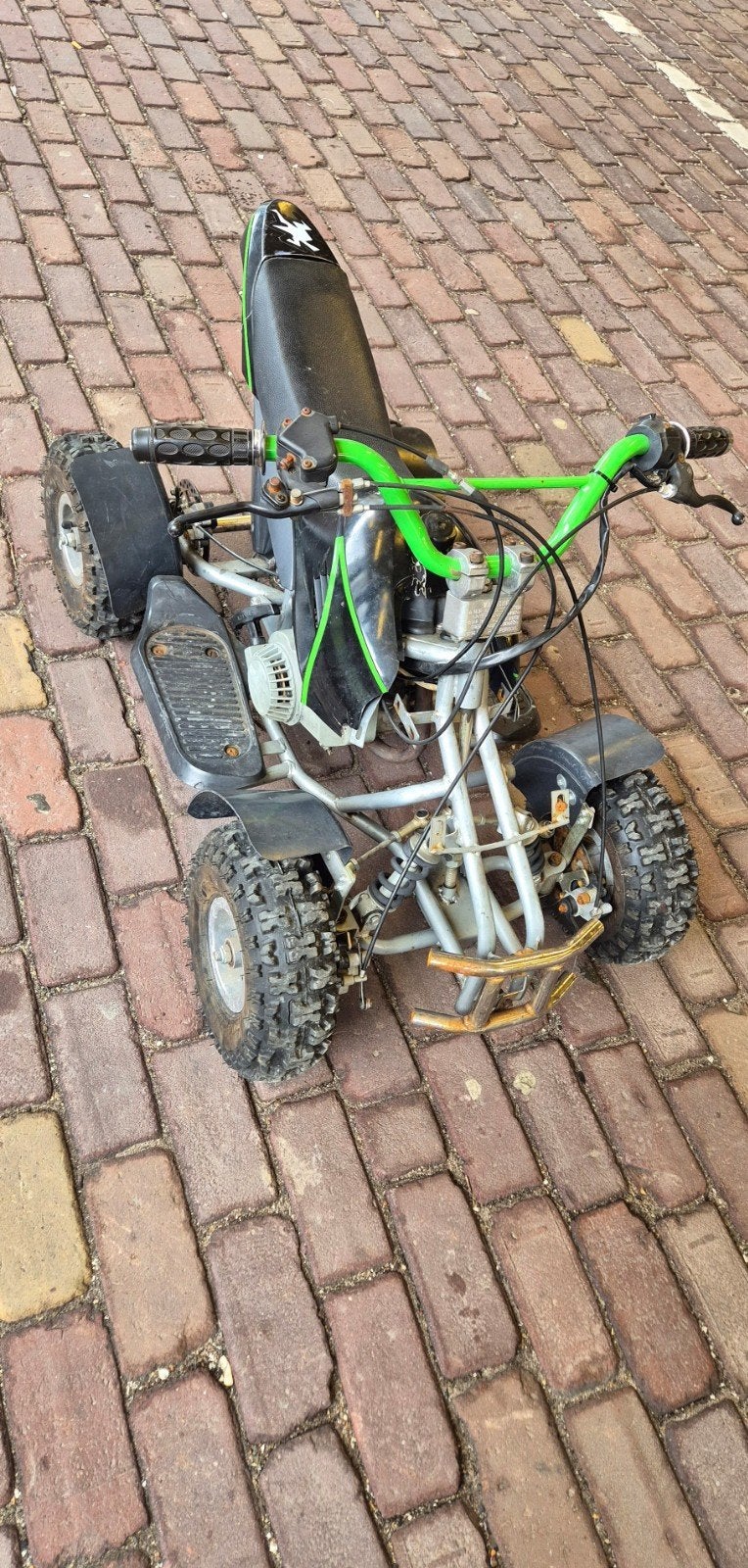 Mini quad 49cc 2t met startmotor, Fietsen en Brommers, Gebruikt, Overige typen, Schijfrem, 49 cc