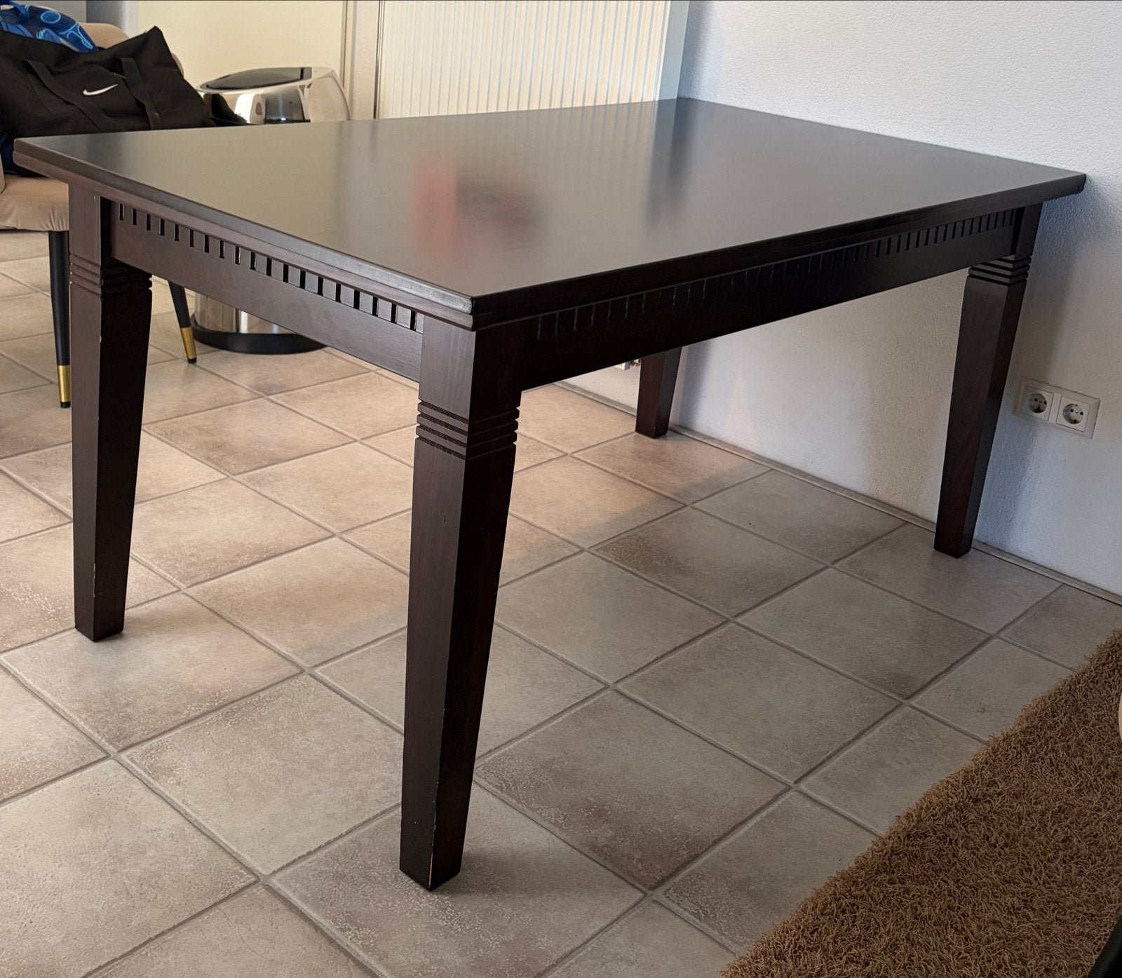 Donkerbruine eettafel 1.60 x 90 cm - Zo goed als nieuw, Ophalen, 50 tot 100 cm, Zo goed als nieuw, 150 tot 200 cm