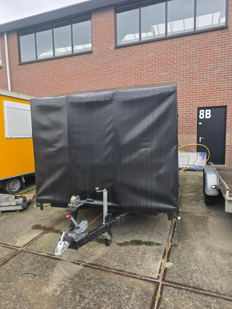 Gesloten bak autoambulanc, 4.80 x 2.20. Nieuw zeil/assen., Ophalen of Verzenden, Gebruikt