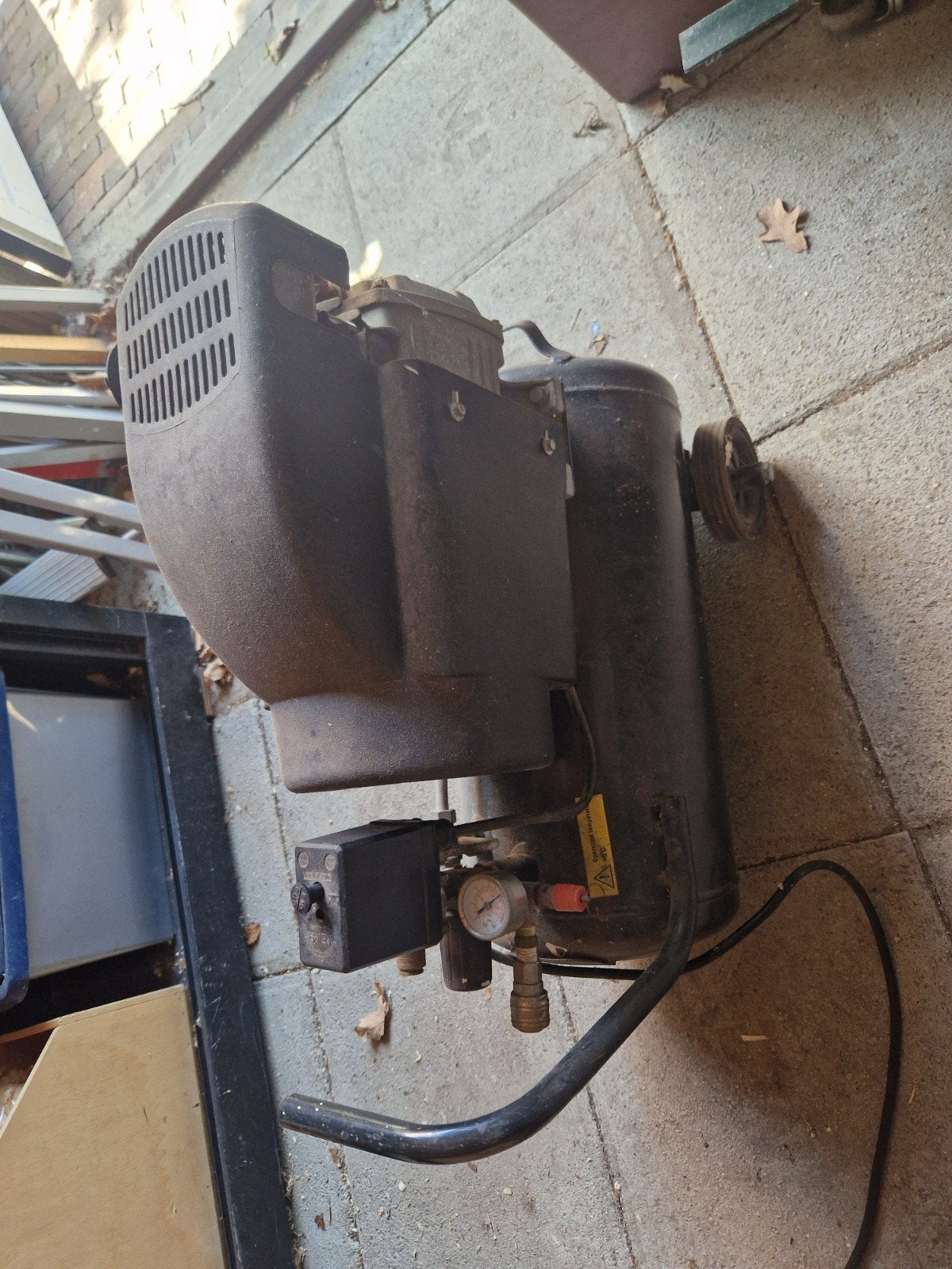 Prima compressor, werkt nog goed., Doe-het-zelf en Verbouw, Compressors, Minder dan 25 liter, Ophalen, Gebruikt, Minder dan 200 liter/min