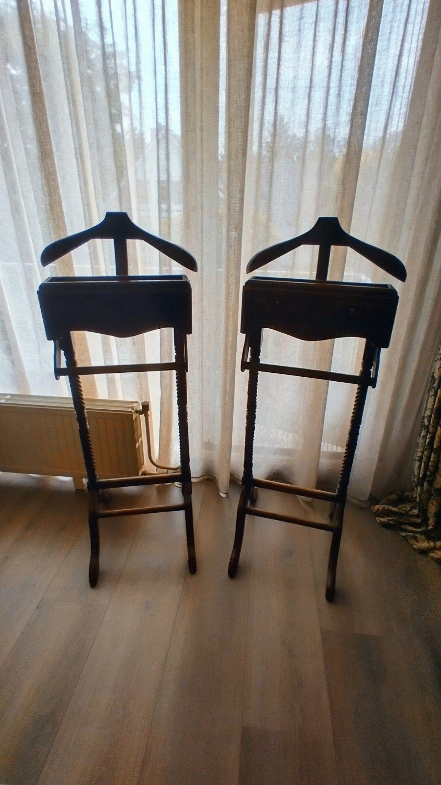 2x Mooie Massief Houten Dressboy met Lades en Hangers, Huis en Inrichting, Ophalen of Verzenden