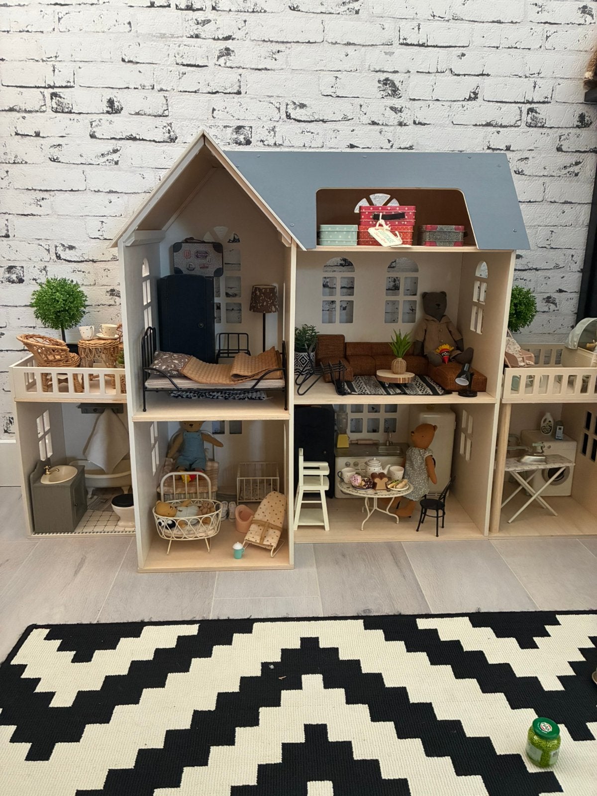 Maileg poppenhuis met 2x aanbouw en inhoud, Ophalen, Nieuw, Poppenhuis