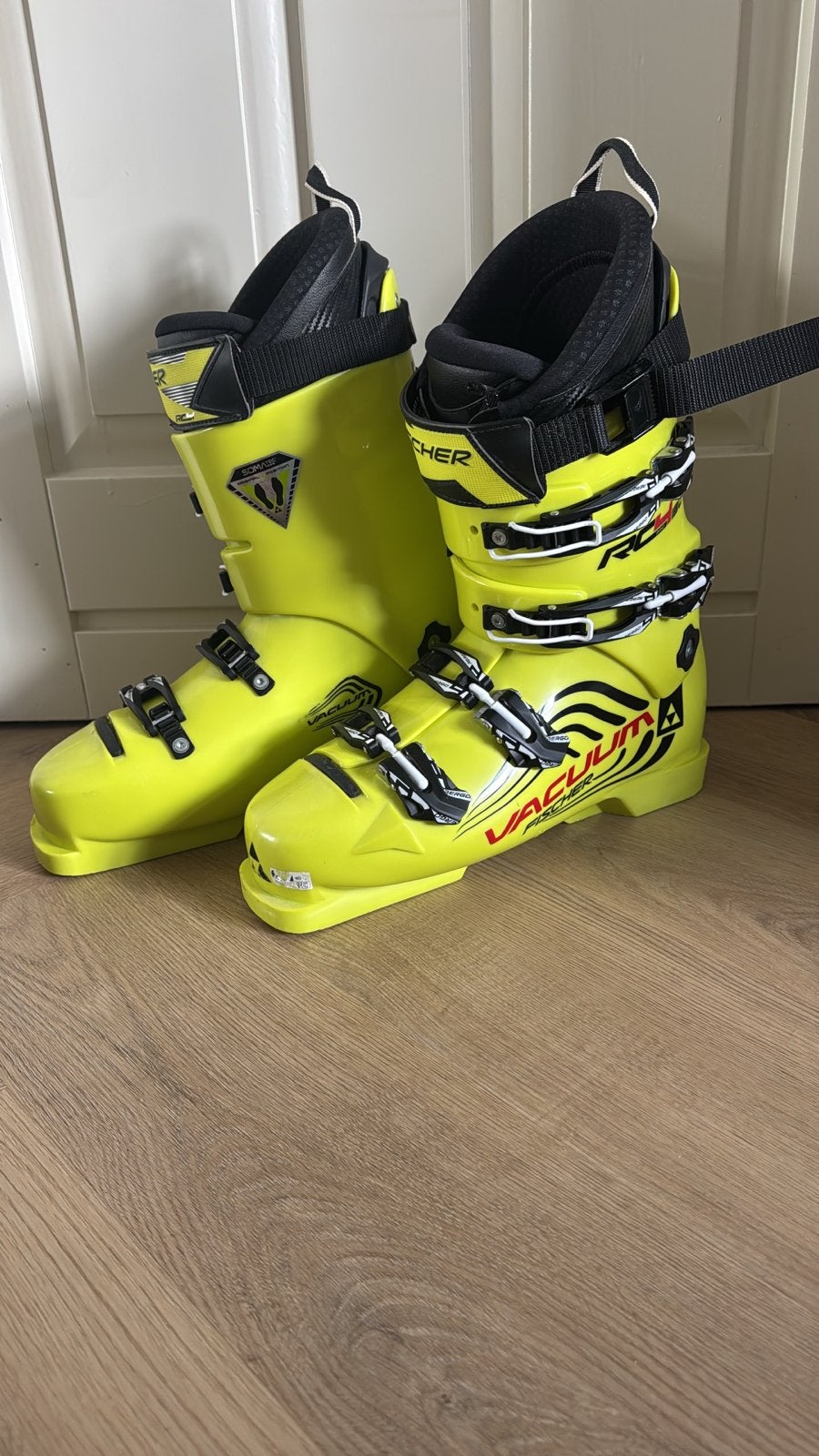 Fischer RC4 Vacuum skischoenen 130 stijfheid, maat 45 1/2, Sport en Fitness, Fischer, Schoenen, Ophalen of Verzenden, Zo goed als nieuw